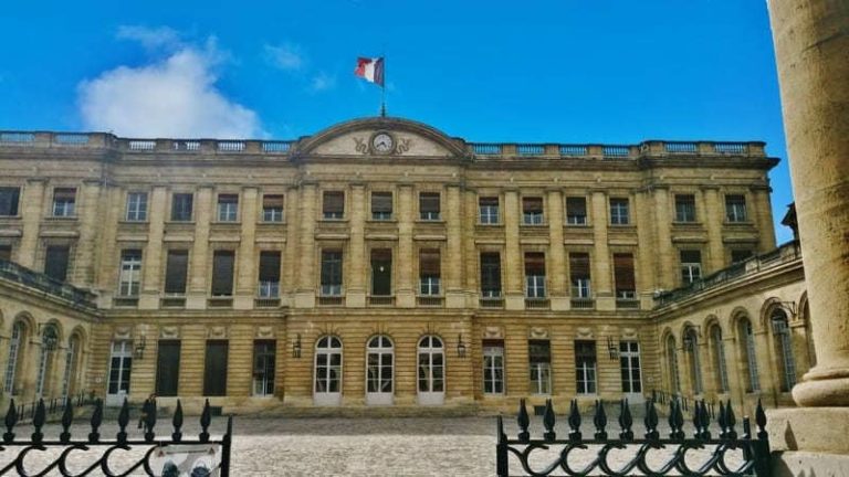 tour hotel de ville bordeaux